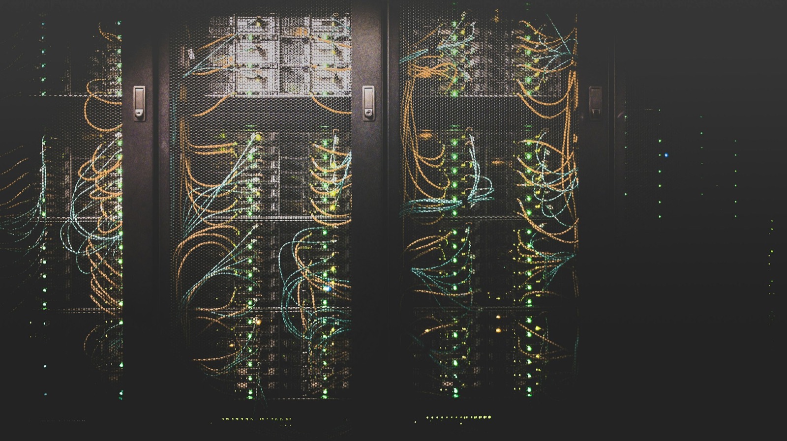 Servidores donde se aloja y respalda un sitio web - Mantención Web en Chile